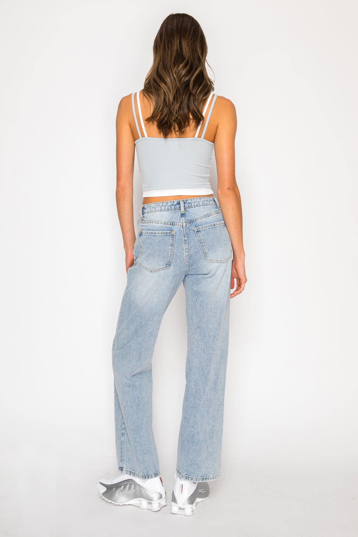 Heart Patched Low Rise Baggy Jeans - Light Wash